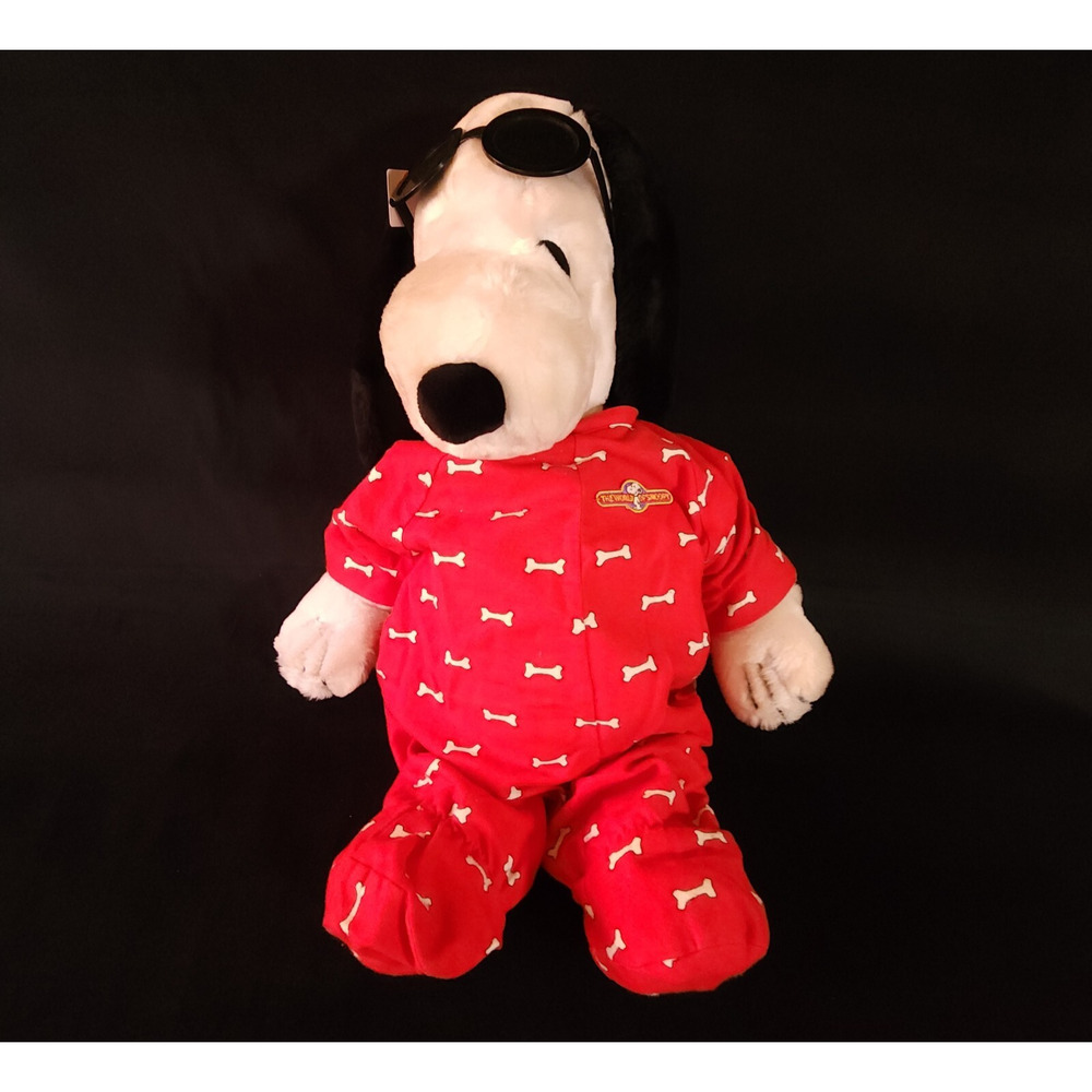 Rare Vintage The World Of Wonder Snoopy Stuffed Toy Figure w/ Red Pajamas Outfit